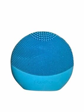 FOREO LUNA Play Facial Cleansing Device